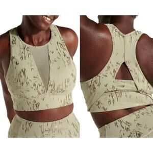 Sweaty Betty x Halle Berry Athena Sport Bra in Green Cambium Small